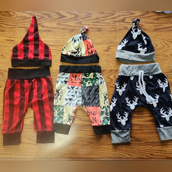 Newborn pants and hats - Picture 3 of 3